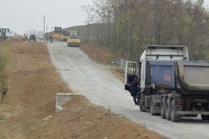 Asfaltirana nova pristupna cesta do Vitike